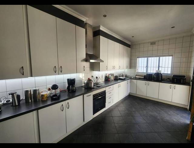 4 BEDROOM HOUSE FOR SALE IN LAMBTON